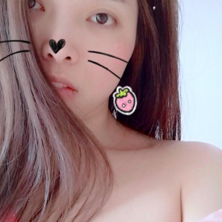 带👑的小公举。