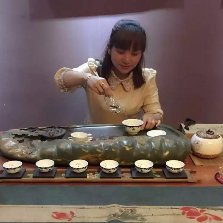 雷蕾