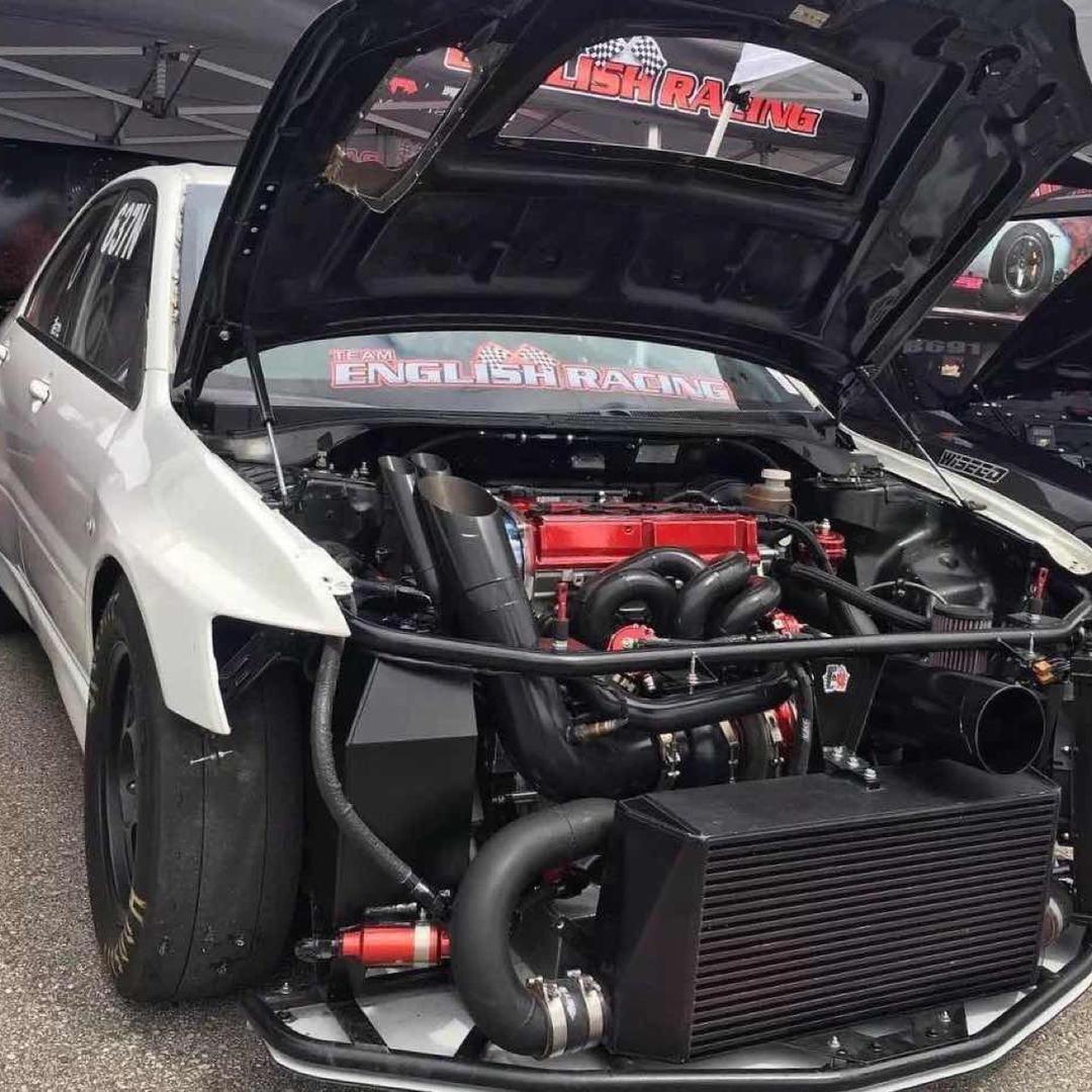 喜欢车的小伙子🚗