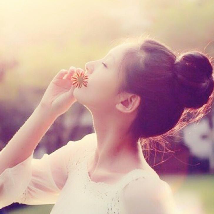 雨弥漫_孤芳自赏。