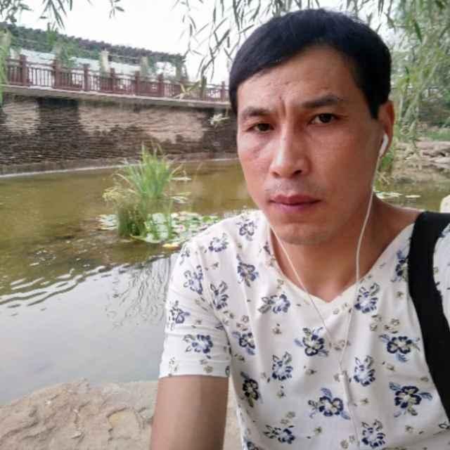 蓝色天空有朵云