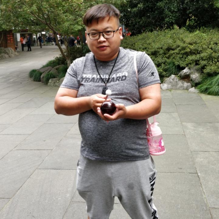 邓刚