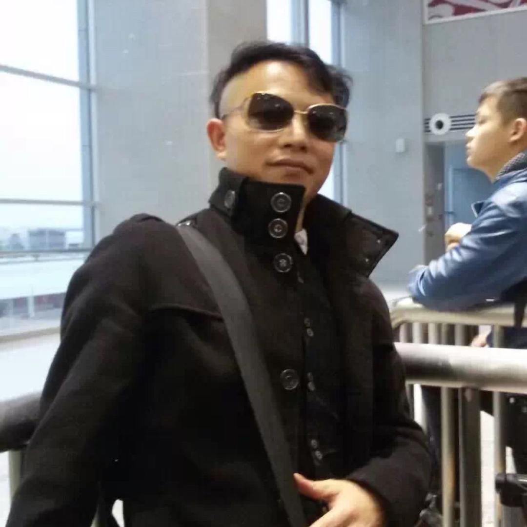 龙岗强哥高级烫发师