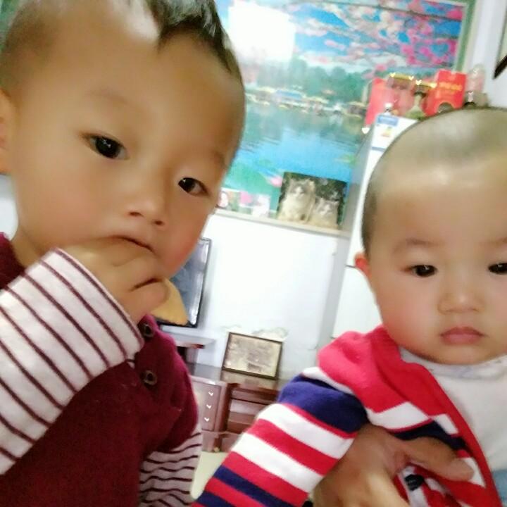 鑫愿新沂韩优服饰有限公司服饰配件专卖店