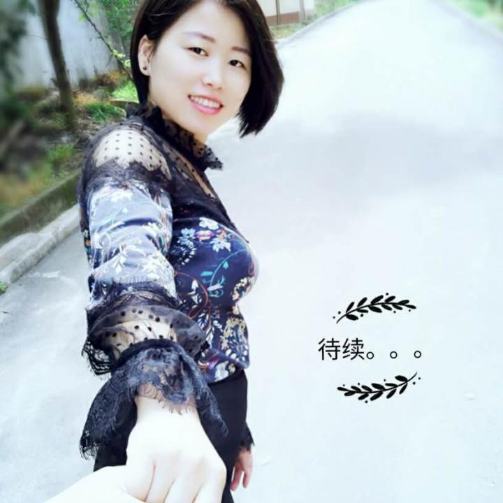 电线杆上的乌鸦～