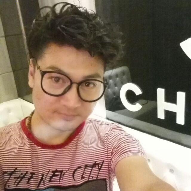 多多时尚潮牌店