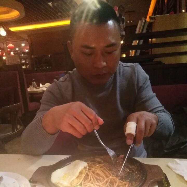 莫城