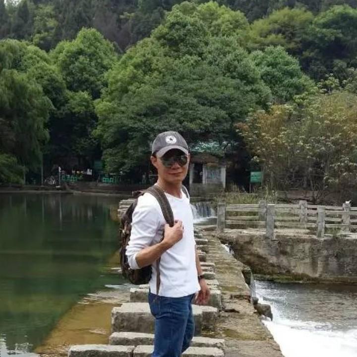 左手的拳头右手的力量