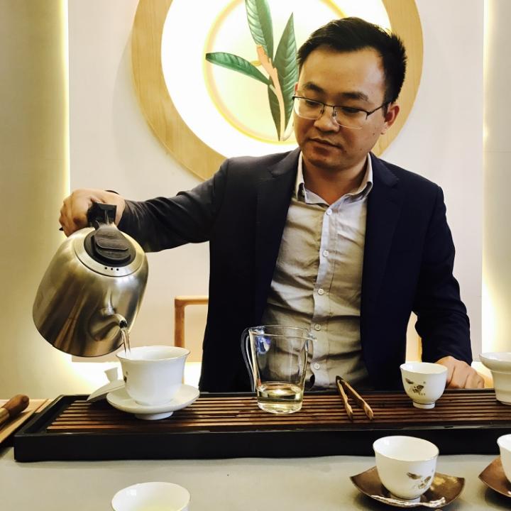 哎呀李小哥