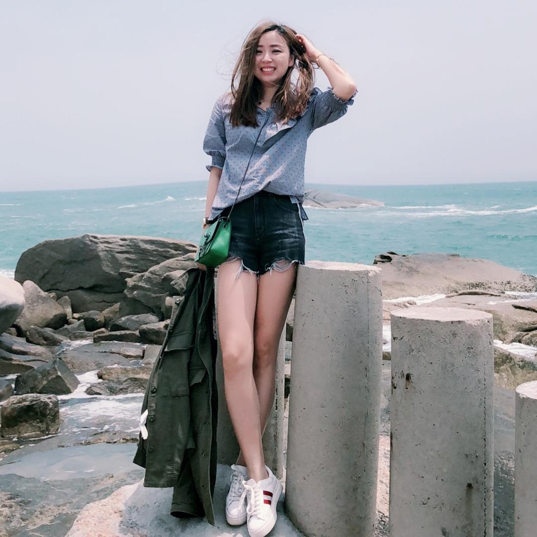 胡婧。