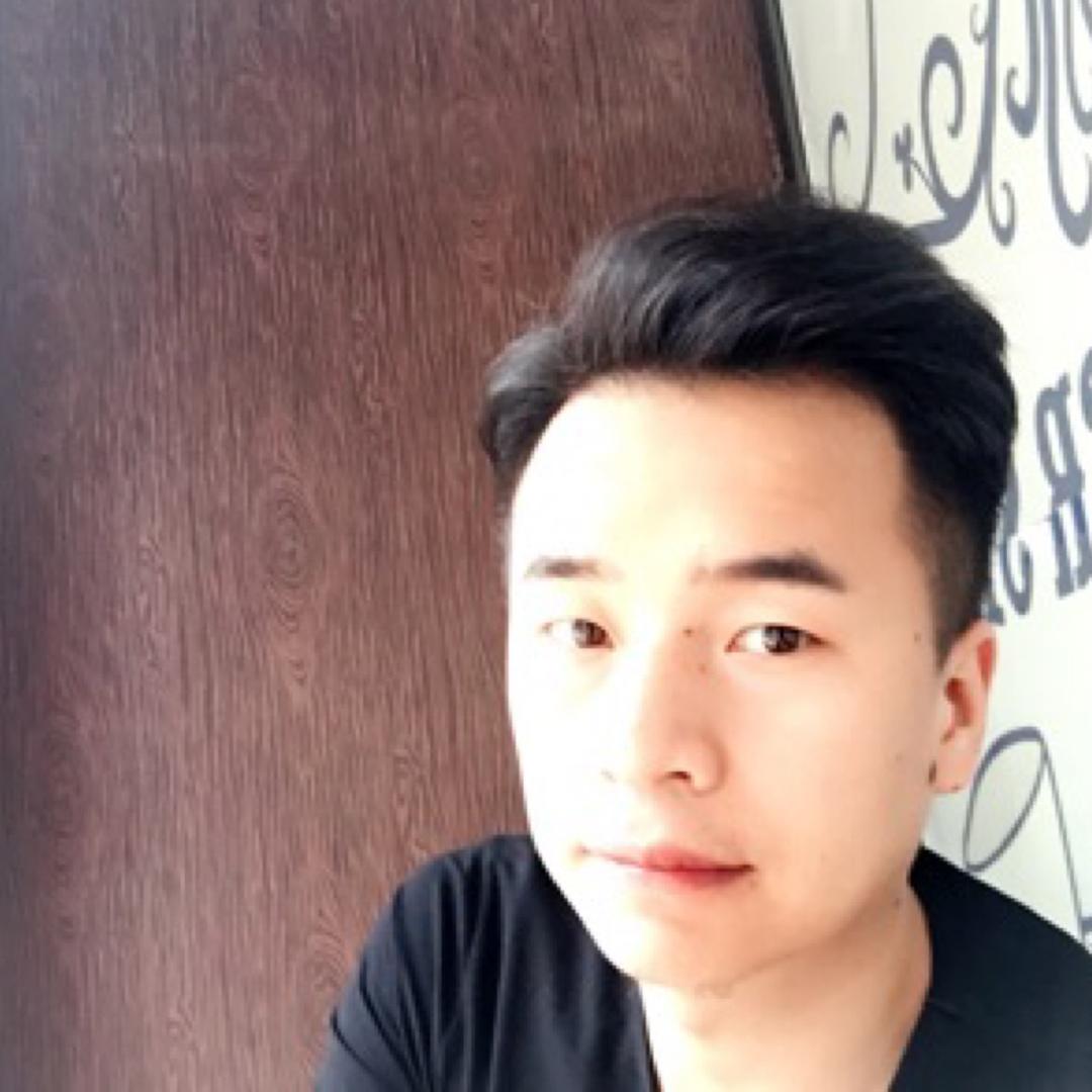 阿文（专注烫发和短发设计）