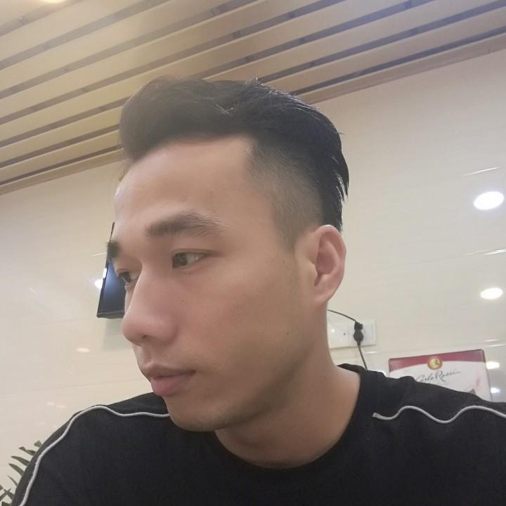 丰收鹰嘴蜜桃果园#