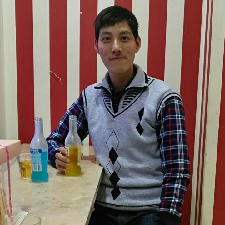 青山绿水，碧水长流