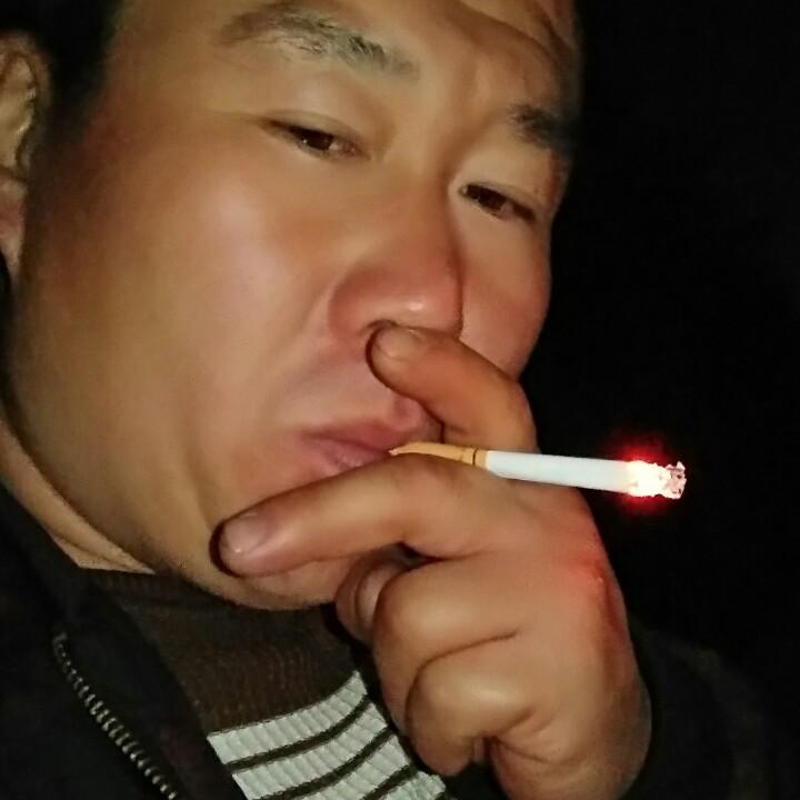 阿龙