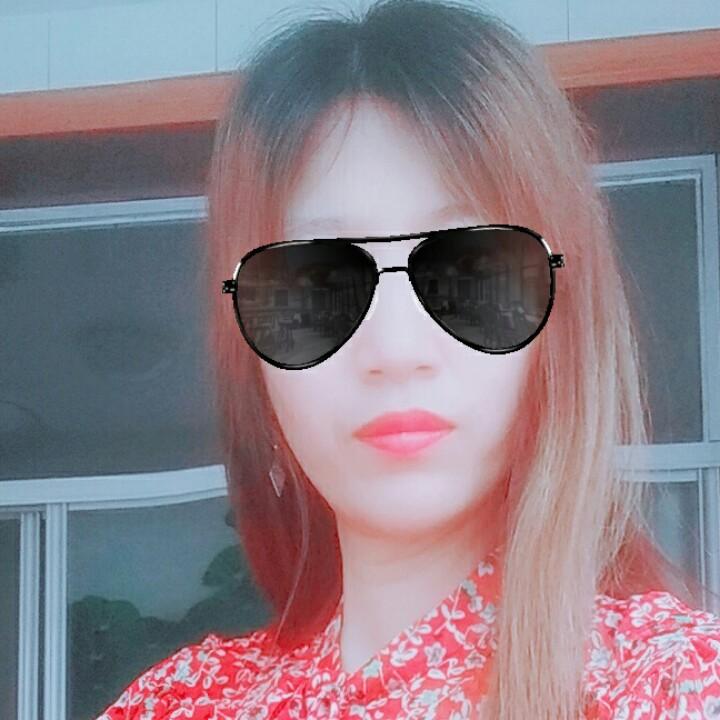 (๑ت๑)♡若轩\(  ͯω  ͯ)/