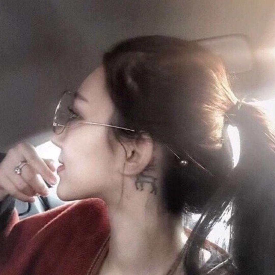 藰