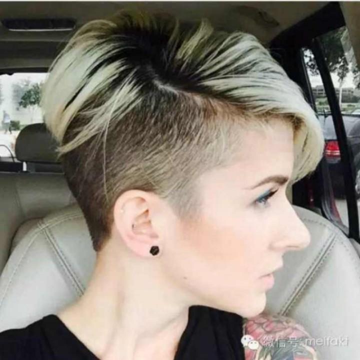 秭归二幼对面 左右造型