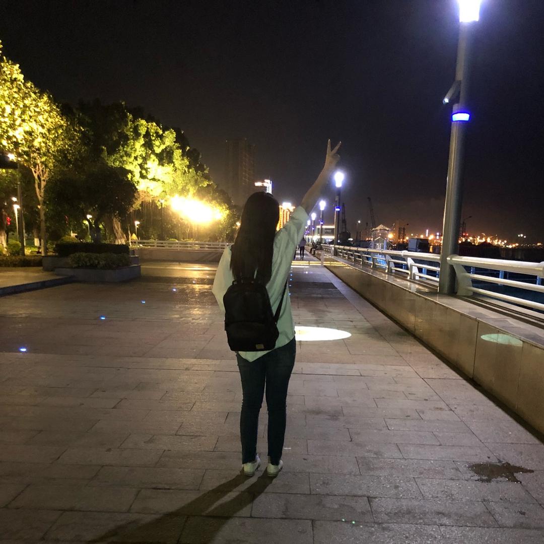 Alyssa叫 阿莉莎