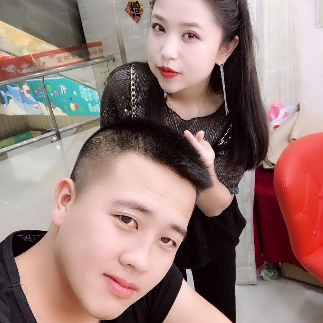 一个有故事的小伙