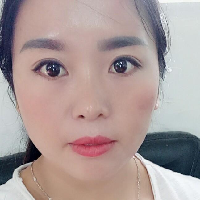 李容