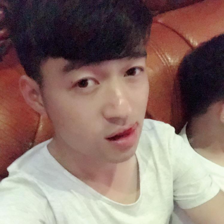 万烨
