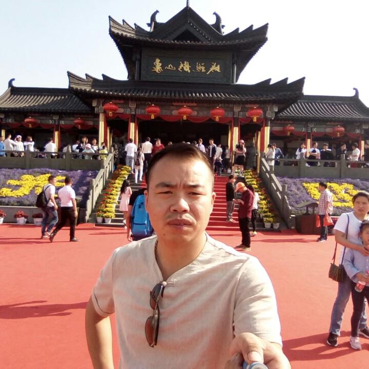 彭哥跑顺风车