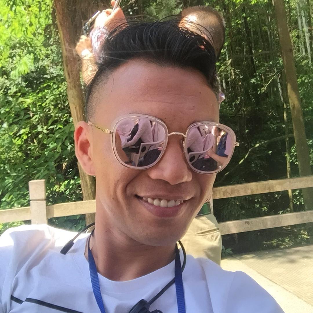 温州小黑哥