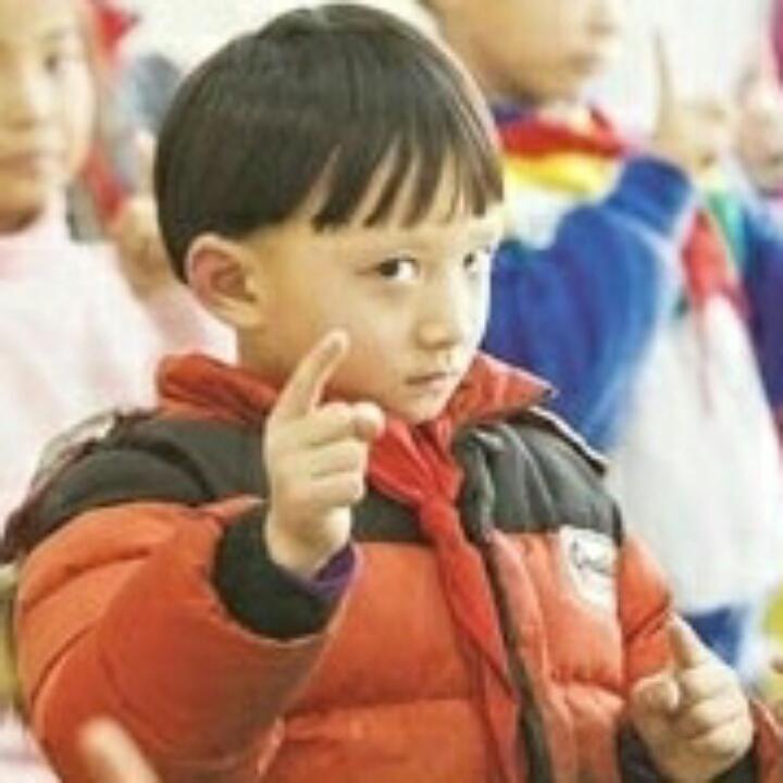 盛夏白瓷梅子汤