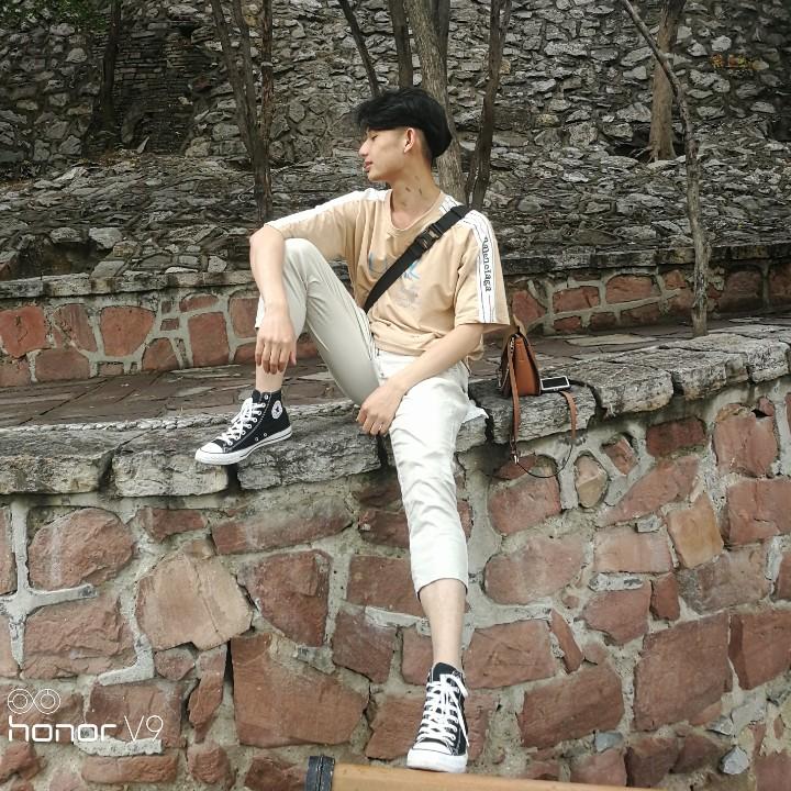 你是年少的欢喜yxy