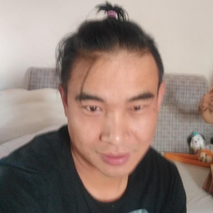 上着茅厕唱山歌
