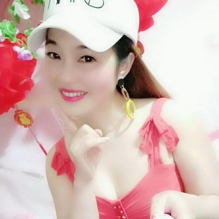 红衣贞贞姐来自泸州