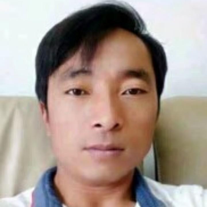 小龙发，专业木工