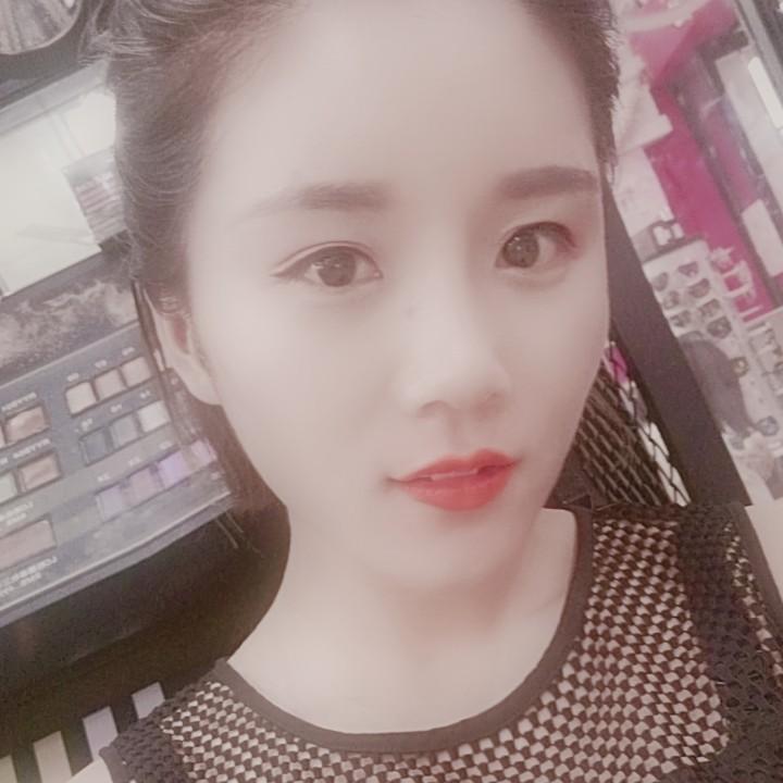 亿美名妆（杨湖口店） 田瑞