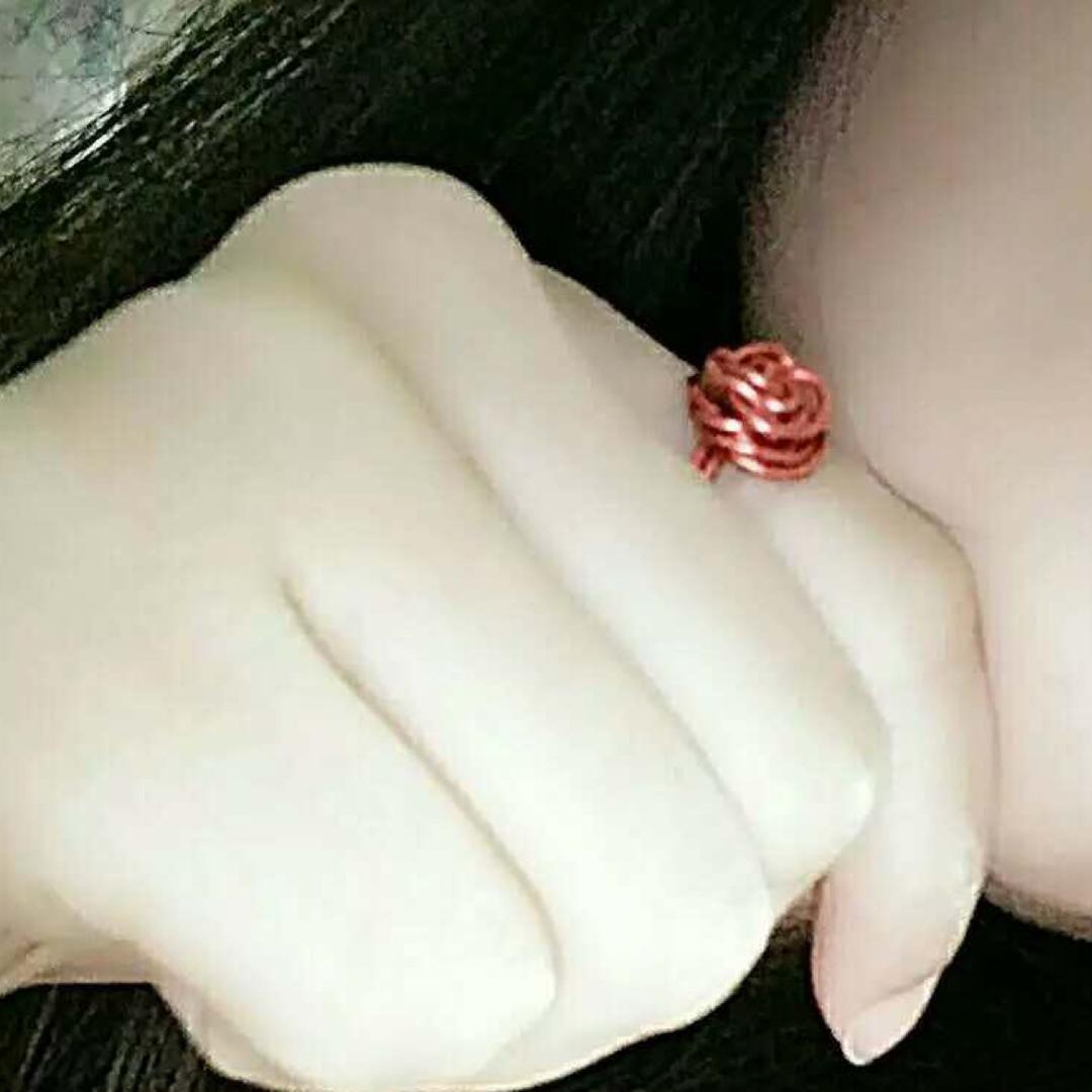 陌伤，浅笑