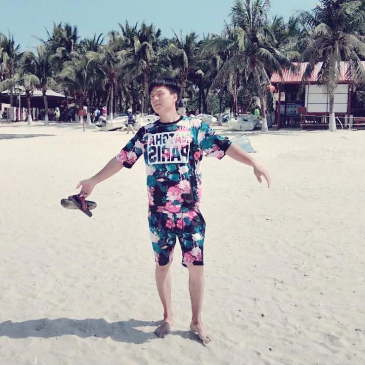 一生随性难改自己。