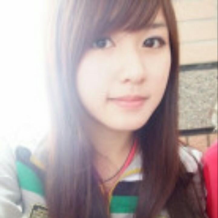 厸