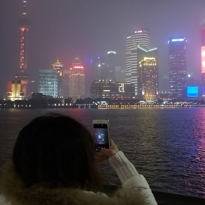 夜猫子不爱猫