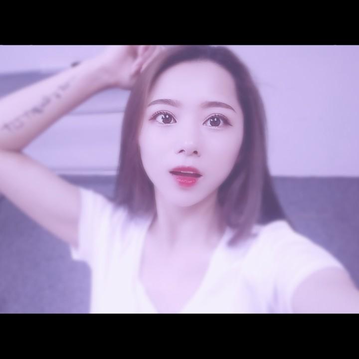 A .    秋妹儿.