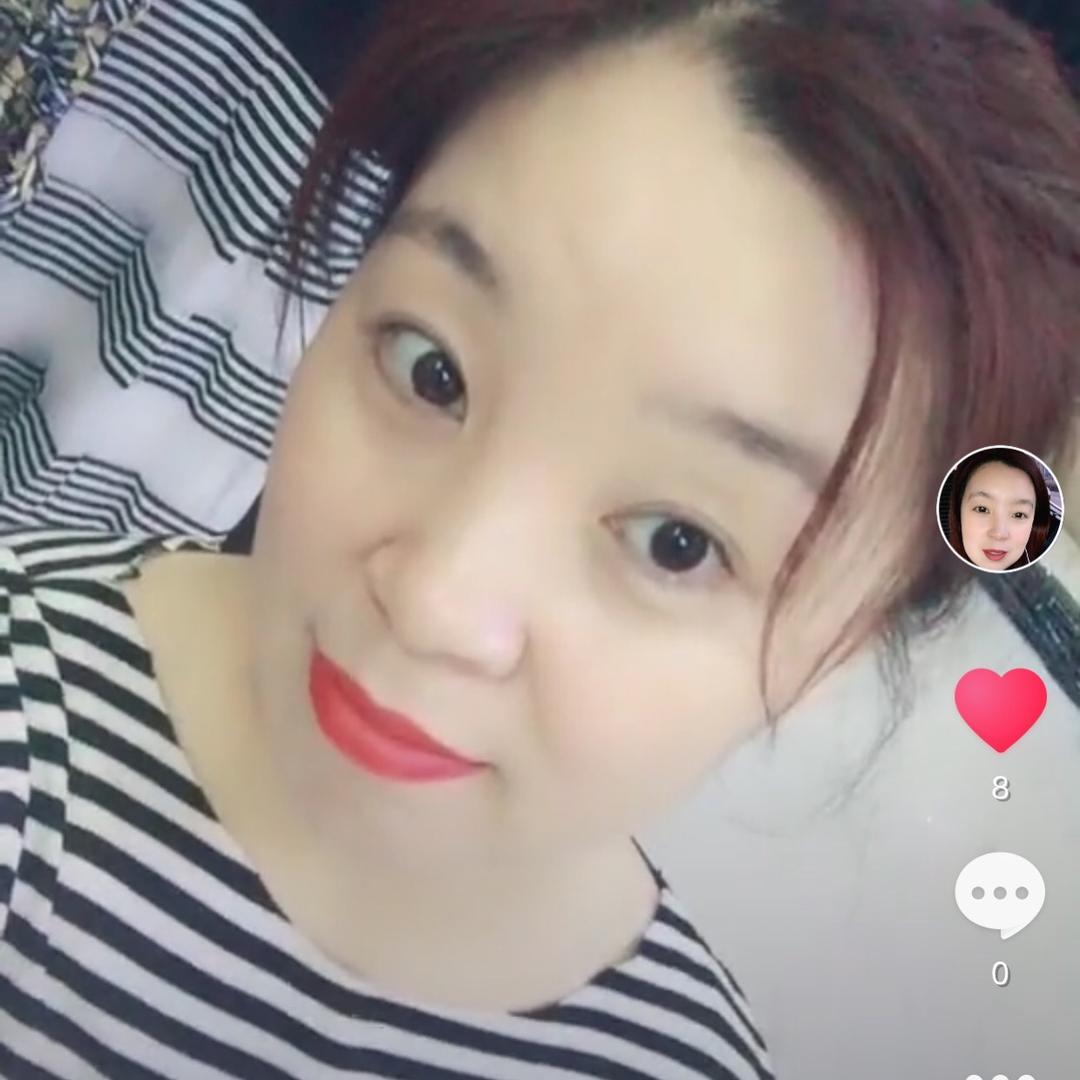 《万人迷》服装批发