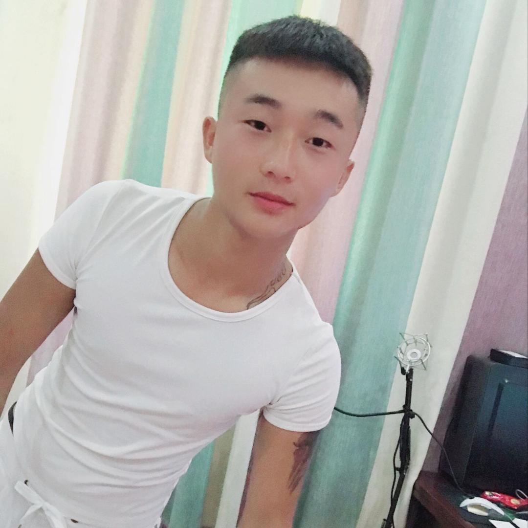 黑    马    ψ