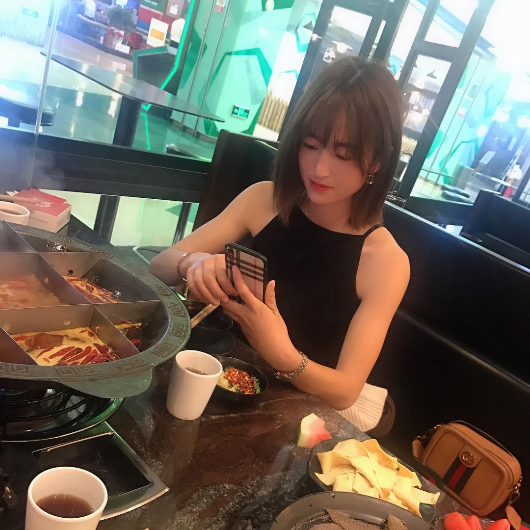 嵩明不晚女装店