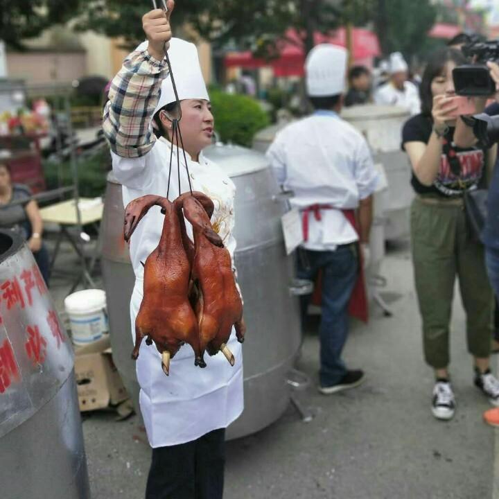 杨L（宜良狗街老杨烤鸭店
