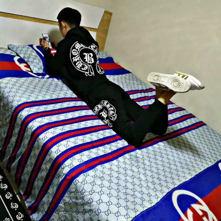 疯狂小青年🌈🌈🌈🌈