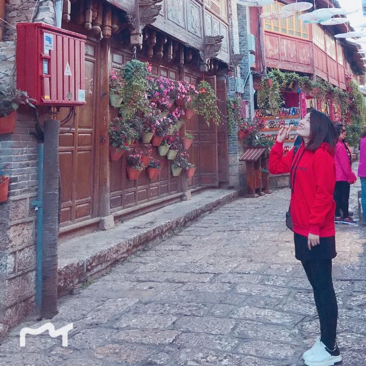 陌上初熏