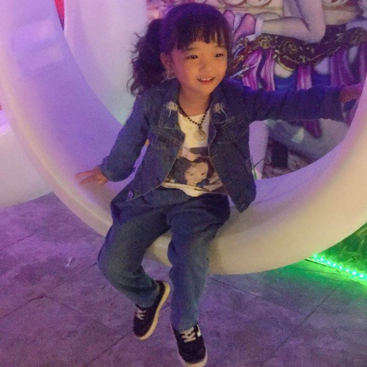 大厦  天然水晶