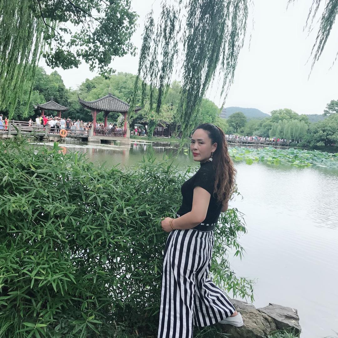 川田智能模板机艾姐