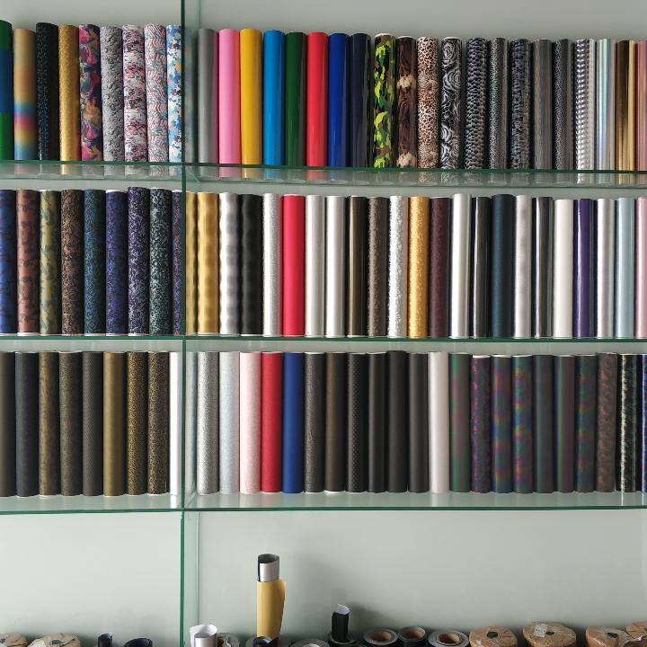 鸿楷服装无缝装饰膜