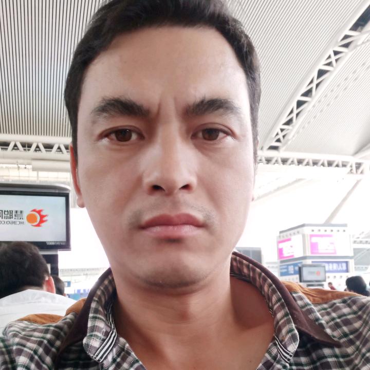 小罗搞挖机