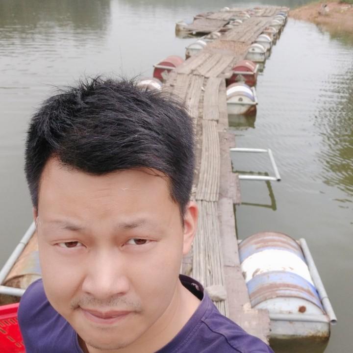 鹅塘鱼荘塘主