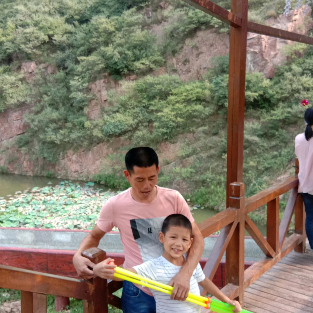 人生如梦（单亲家庭）